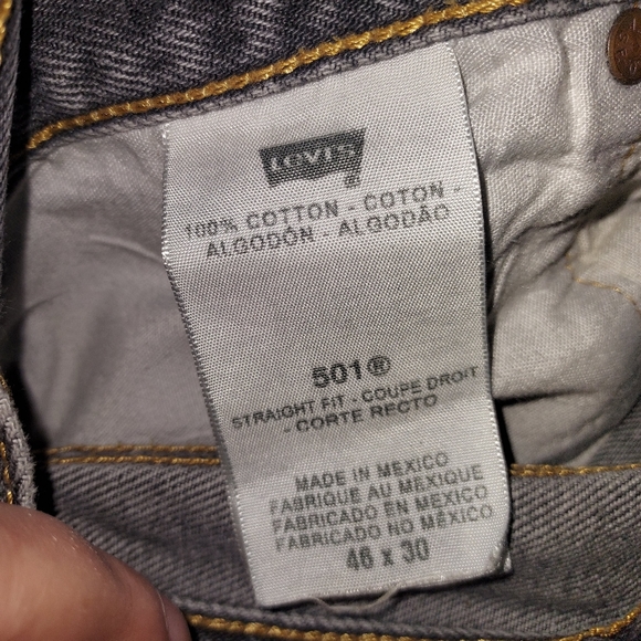 LEVI 501 Vintage Distressed Jeans Size 46 x 30 - Picture 2 of 4